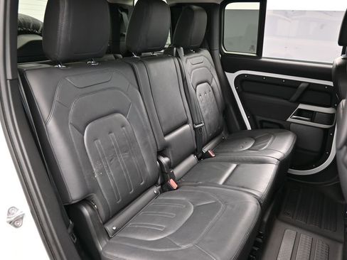 Used 2022 Land Rover Defender 110 S image 43