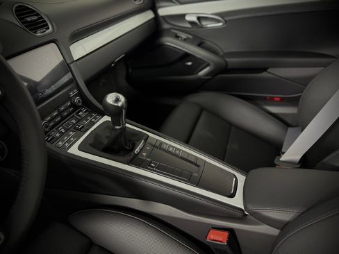 New 2025 Porsche 718 Cayman image 23