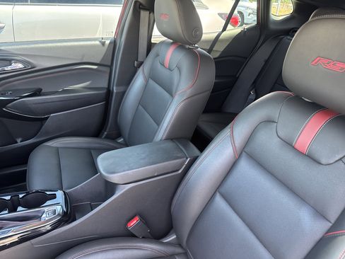 Used 2025 Chevrolet Trax RS w/ Sunroof Package FWD image 10