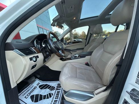 Used 2019 Mercedes-Benz GLS 550 4MATIC image 10