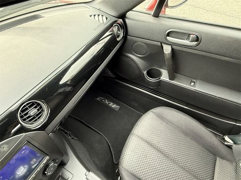 Used 2007 MAZDA MX-5 Miata Touring image 29