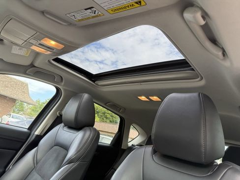 Used 2018 MAZDA CX-5 Touring w/ Preferred Equipment Package image 13