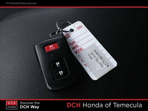 Used 2019 Toyota Tacoma TRD Sport w/ Technology Package image 9