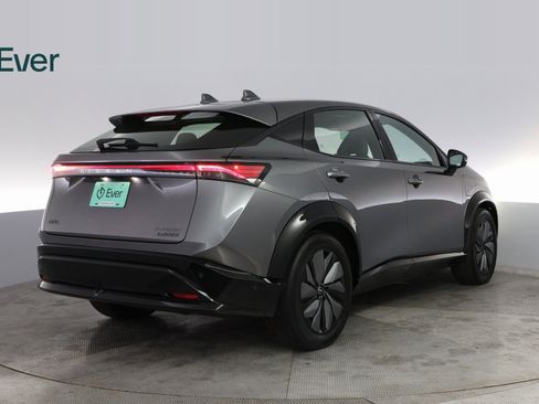 Used 2024 Nissan Ariya AWD image 12