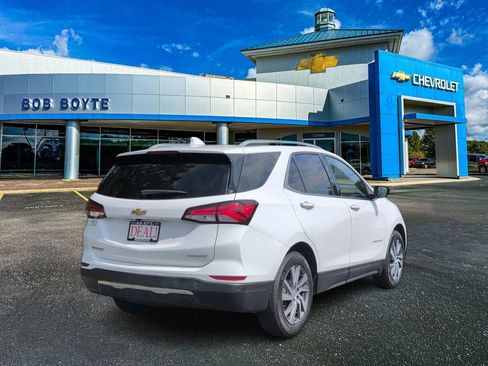 Used 2024 Chevrolet Equinox Premier FWD image 3
