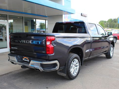 Used 2024 Chevrolet Silverado 1500 LT w/ Z71 Off-Road Package AWD/4WD image 3