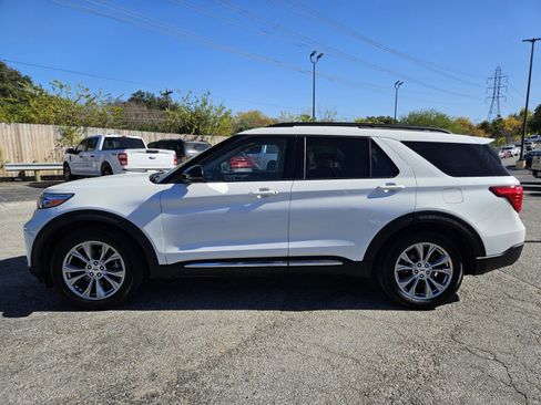 Certified 2023 Ford Explorer XLT w/ Equipment Group 202A image 7