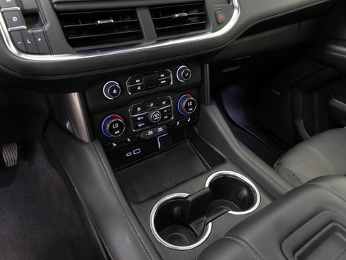 Used 2023 Chevrolet Suburban Z71 w/ Z71 Off-Road Package image 14