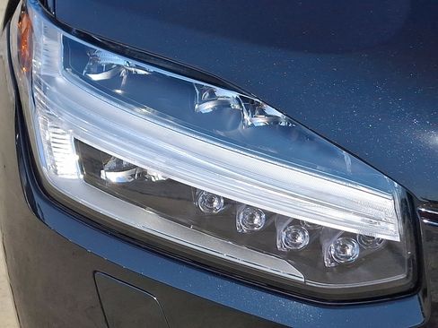 Certified 2024 Volvo XC90 B6 Plus w/ Protection Package image 9