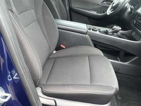 Used 2023 Nissan Rogue S AWD/4WD image 16