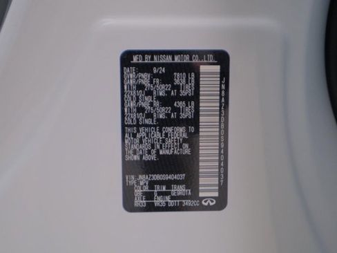 New 2025 INFINITI QX80 Sensory image 30