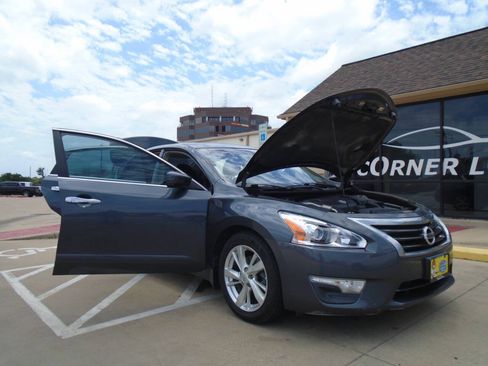 Used 2013 Nissan Altima 2.5 SV FWD image 21