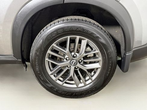 Used 2023 Nissan Rogue S AWD/4WD image 25