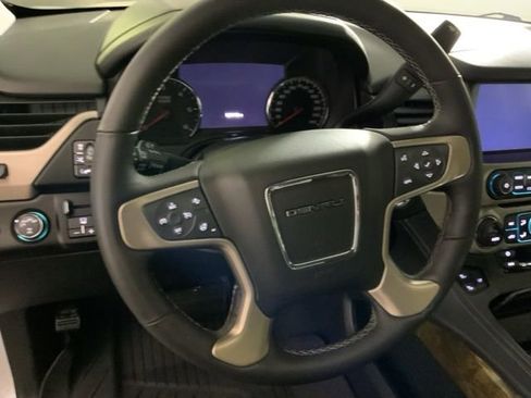 Used 2017 GMC Yukon Denali w/ Open Road Package AWD/4WD image 14