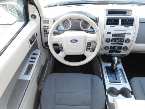 Used 2009 Ford Escape 4WD Hybrid image 26