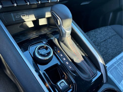 Certified 2024 Chevrolet Colorado Z71 w/ Safety Package image 19