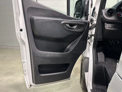 Used 2023 Mercedes-Benz Sprinter 2500 image 22
