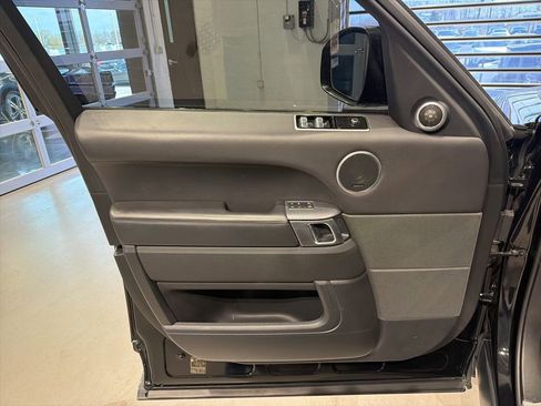 Used 2019 Land Rover Range Rover Sport HST AWD/4WD image 10