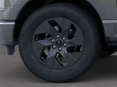 New 2025 Ford F150 Lightning Flash image 19