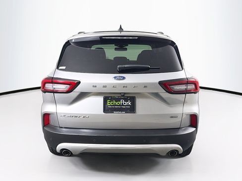 Used 2023 Ford Escape Platinum w/ Premium Technology Package FWD image 7