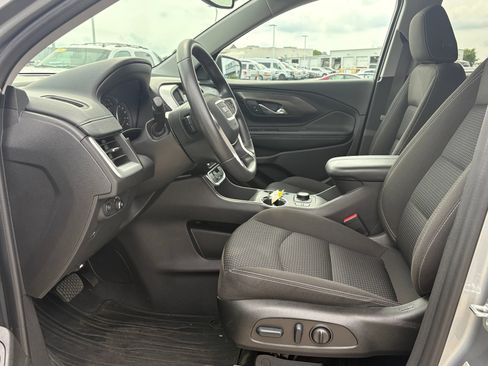 Used 2024 GMC Terrain SLE w/ Driver Convenience Package FWD image 13