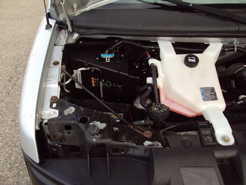 Used 2016 Chevrolet Express 2500 LS image 27