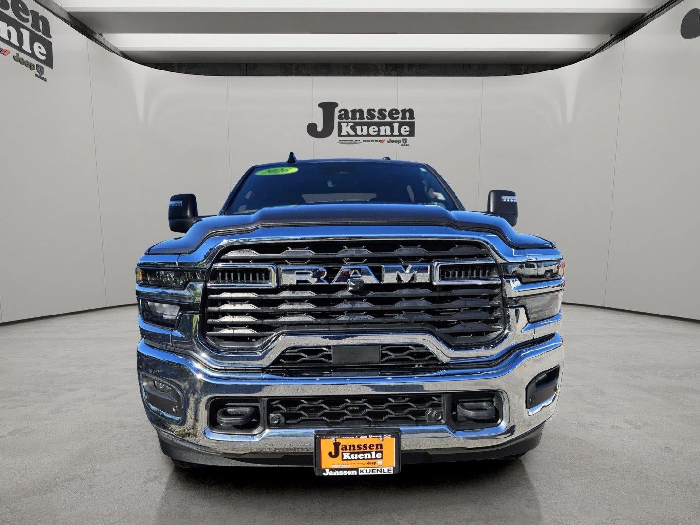 Used 2026 RAM 2500 Big Horn AWD/4WD image 3