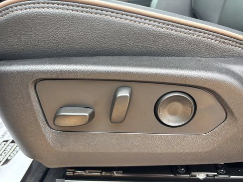 New 2026 GMC Canyon Denali AWD/4WD image 16