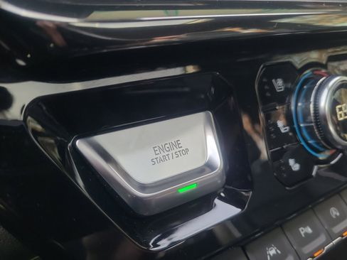 Used 2022 GMC Sierra 1500 AT4X image 30