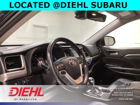 Used 2018 Toyota Highlander Limited Platinum image 21