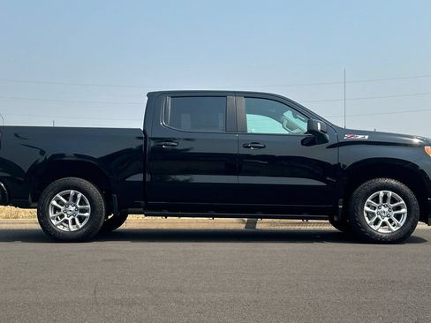 Used 2024 Chevrolet Silverado 1500 RST w/ Convenience Package II AWD/4WD image 2