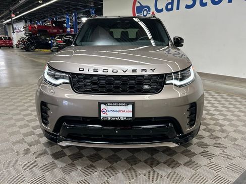 Used 2024 Land Rover Discovery Dynamic SE AWD/4WD image 6