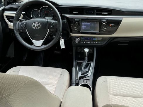 Used 2014 Toyota Corolla LE FWD image 16