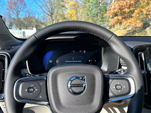 New 2026 Volvo XC40 B5 Ultra w/ Climate Package image 12