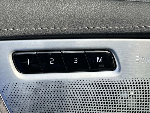 Used 2023 Volvo XC90 B6 Ultimate w/ Lounge Package image 24