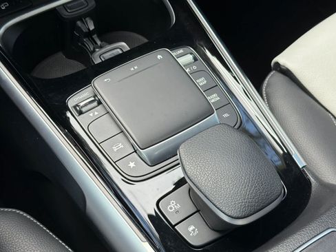 Used 2023 Mercedes-Benz GLB 35 AMG 4MATIC image 20