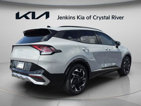 Used 2024 Kia Sportage SX image 5