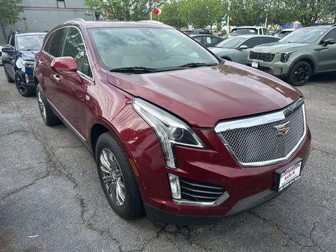 Used 2017 Cadillac XT5 Luxury w/ Driver Awareness Package AWD/4WD image 3