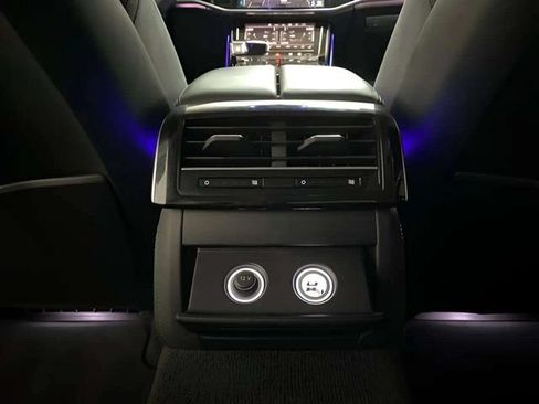 Used 2022 Audi S8 w/ S8 Comfort Plus Package AWD/4WD image 46