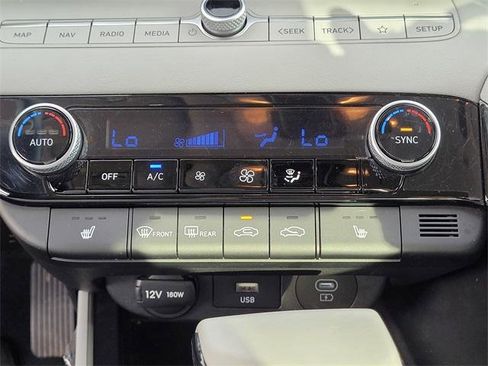 Used 2024 Hyundai Elantra Limited image 19