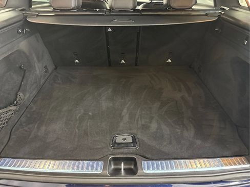 Used 2018 Mercedes-Benz GLC 300 4MATIC image 16