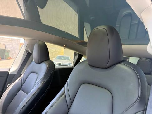 Used 2023 Tesla Model Y Long Range AWD/4WD image 12