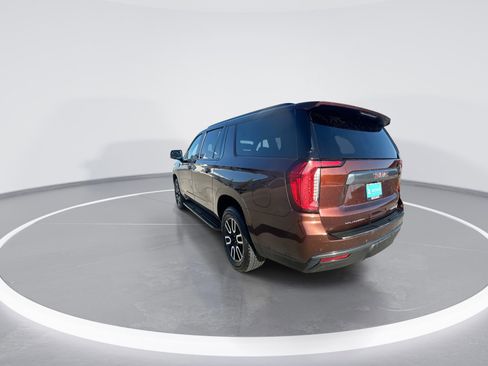 Used 2023 GMC Yukon XL AT4 w/ Technology Package image 6