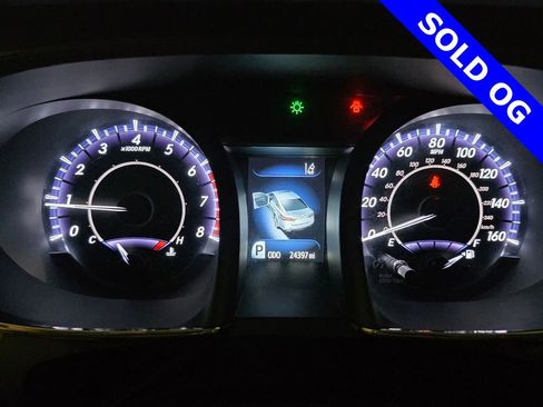 Used 2017 Toyota Avalon Limited image 21