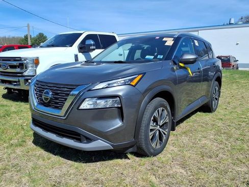Used 2021 Nissan Rogue SV AWD/4WD image 3
