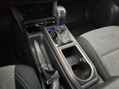 Used 2023 Toyota Tacoma TRD Off-Road image 34