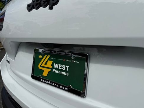 New 2025 Jeep Grand Cherokee L Altitude image 7