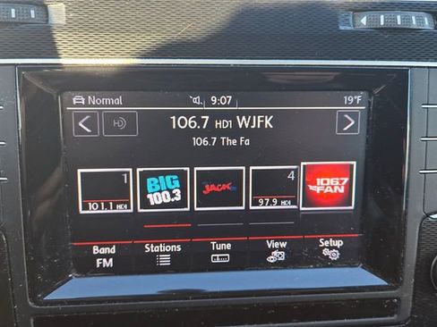 Used 2015 Volkswagen GTI SE image 13