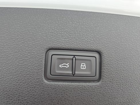 Used 2023 Audi RS Q8 image 13