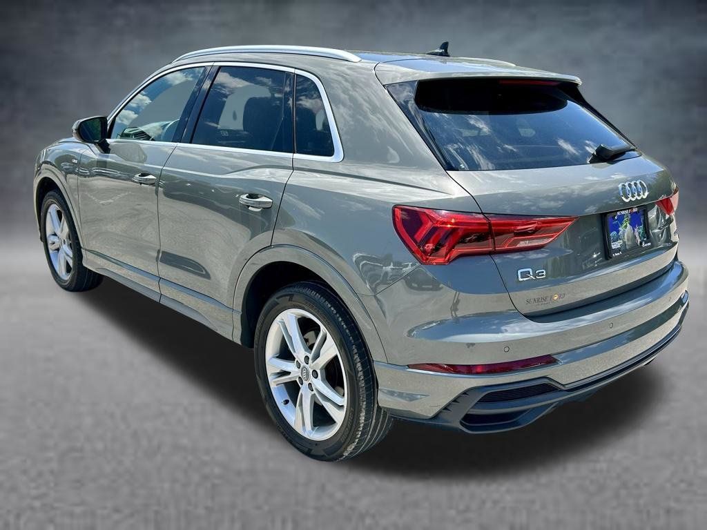 Used 2020 Audi Q3 2.0T Premium w/ Convenience Package AWD/4WD image 7